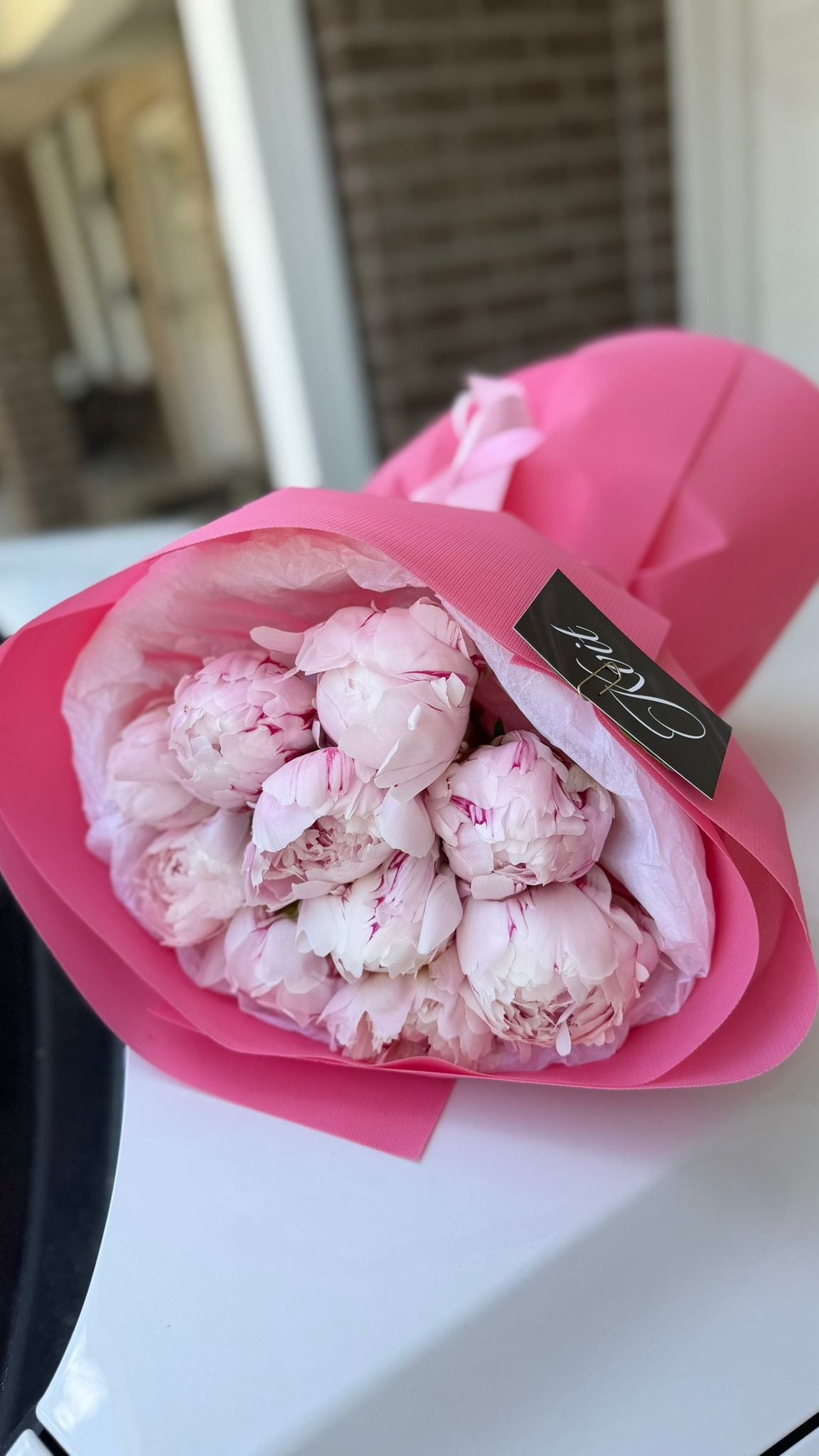 10 pink peonies