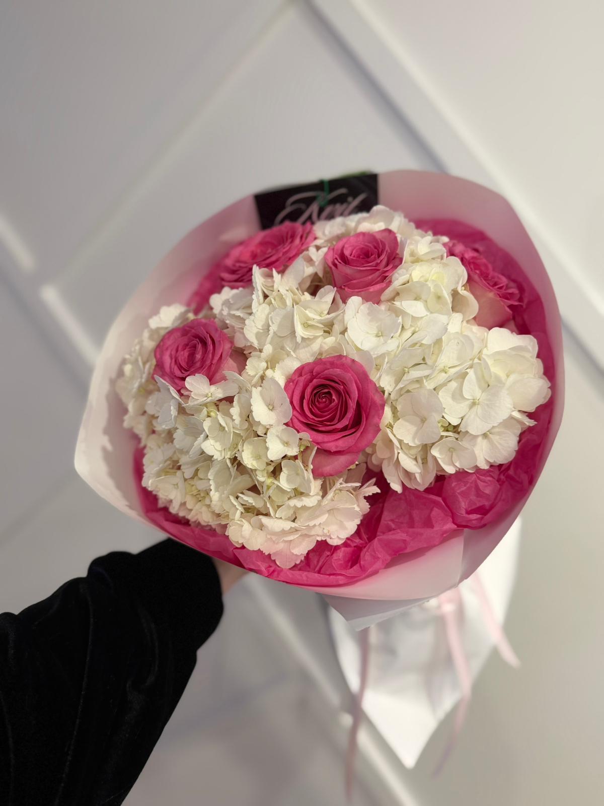 Hydrangea & Pink Roses Bouquet 🌸