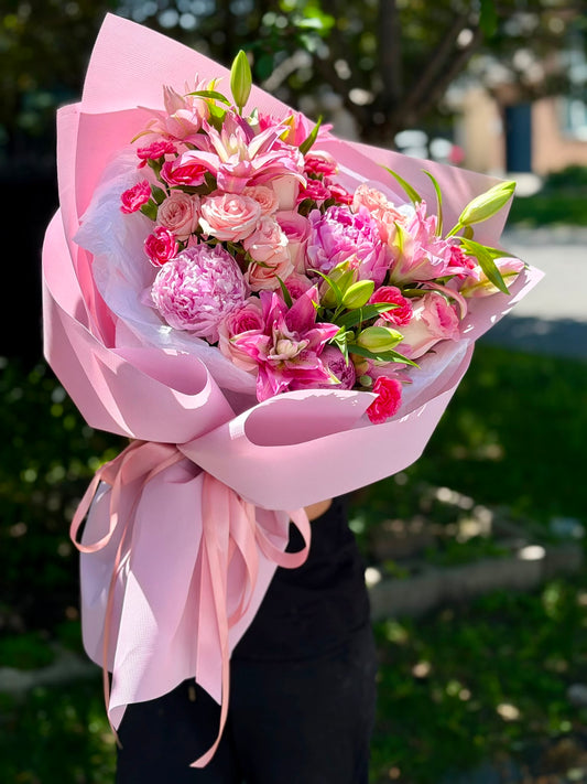 Designer’s Choice Bouquet ( medium size)
