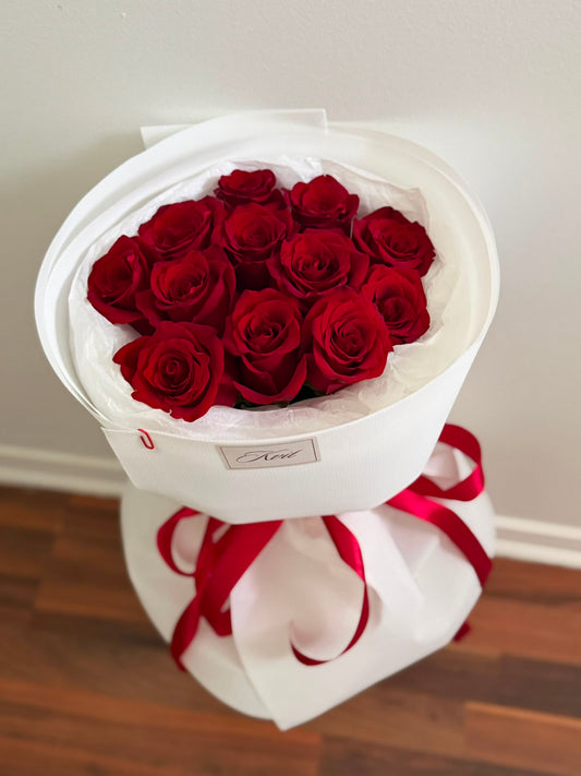 12 Red Premium Roses