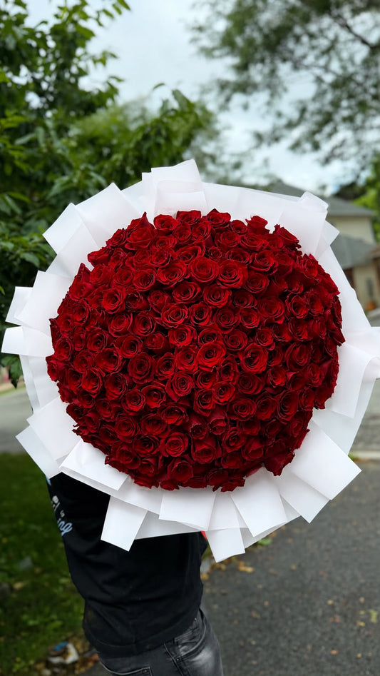 Grande Amour – 150 Red Roses