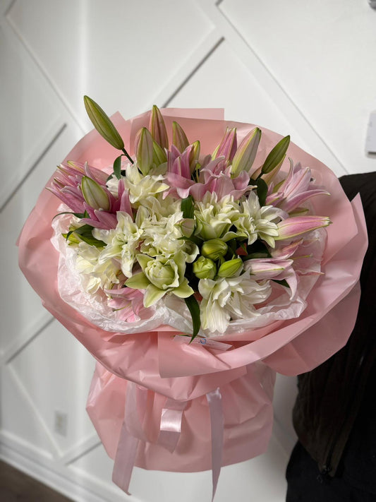 XL Oriental Lily Bouquet 🌸
