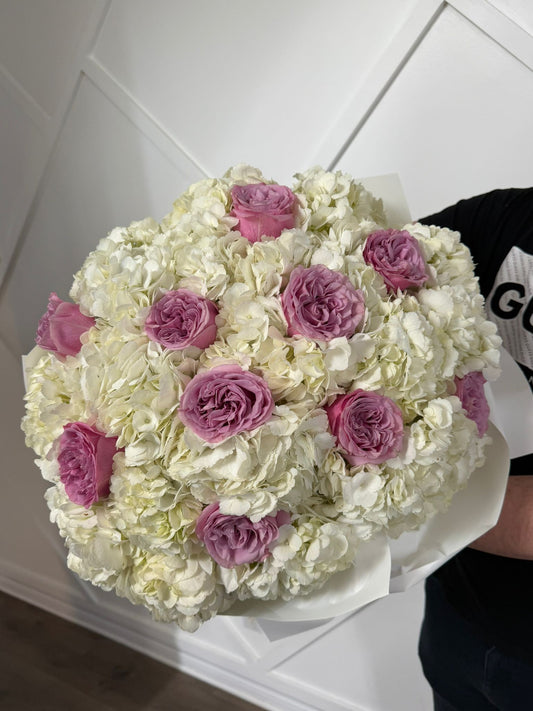 Hydrangea Cloud with Garden Roses