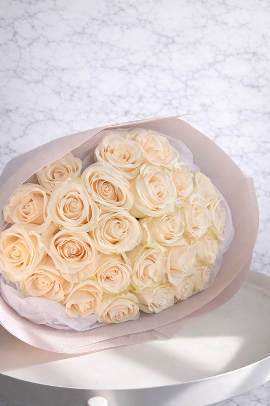 24 White Roses